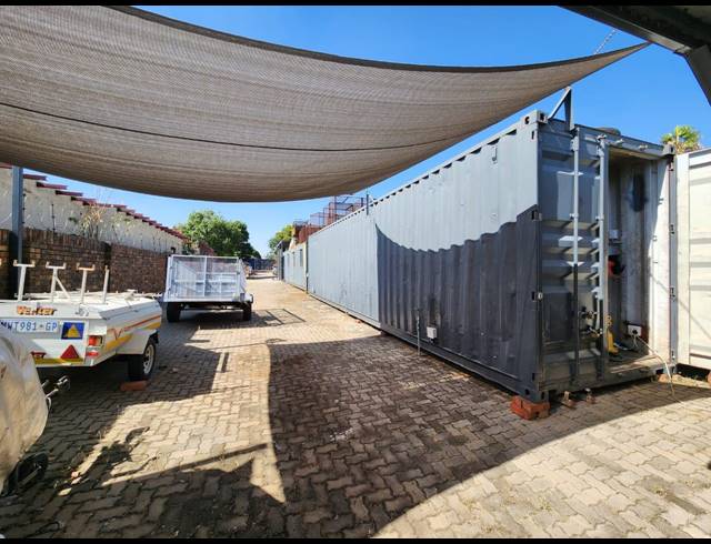 800M² WAREHOUSE FOR SALE IN EAST LYNNE